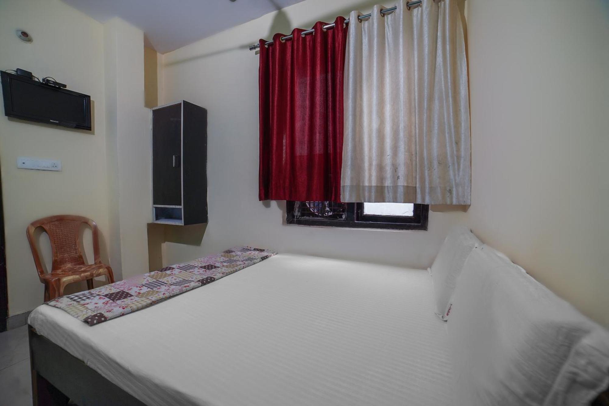 Spot On Komfort Guest House Rudrapur Kültér fotó