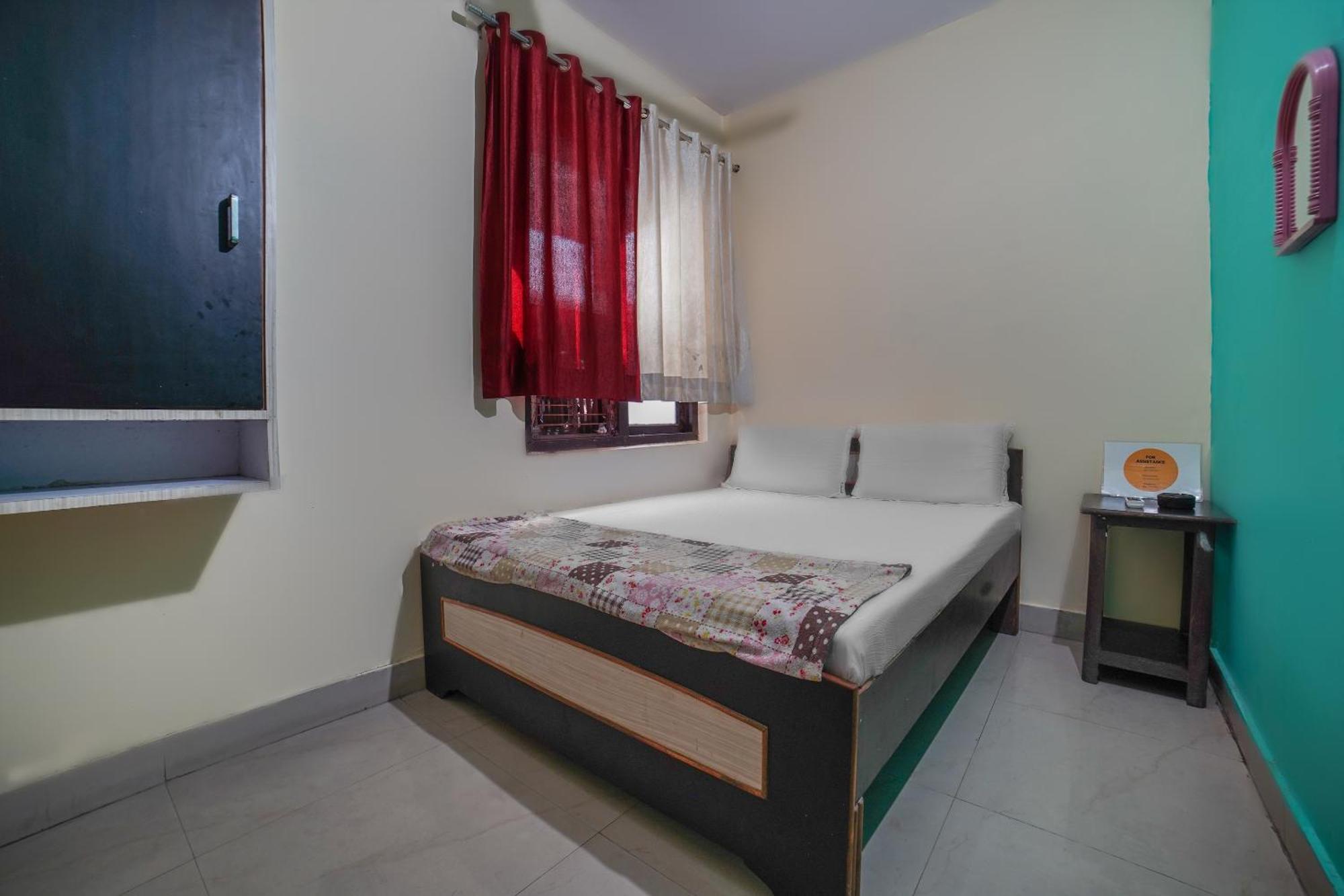 Spot On Komfort Guest House Rudrapur Kültér fotó