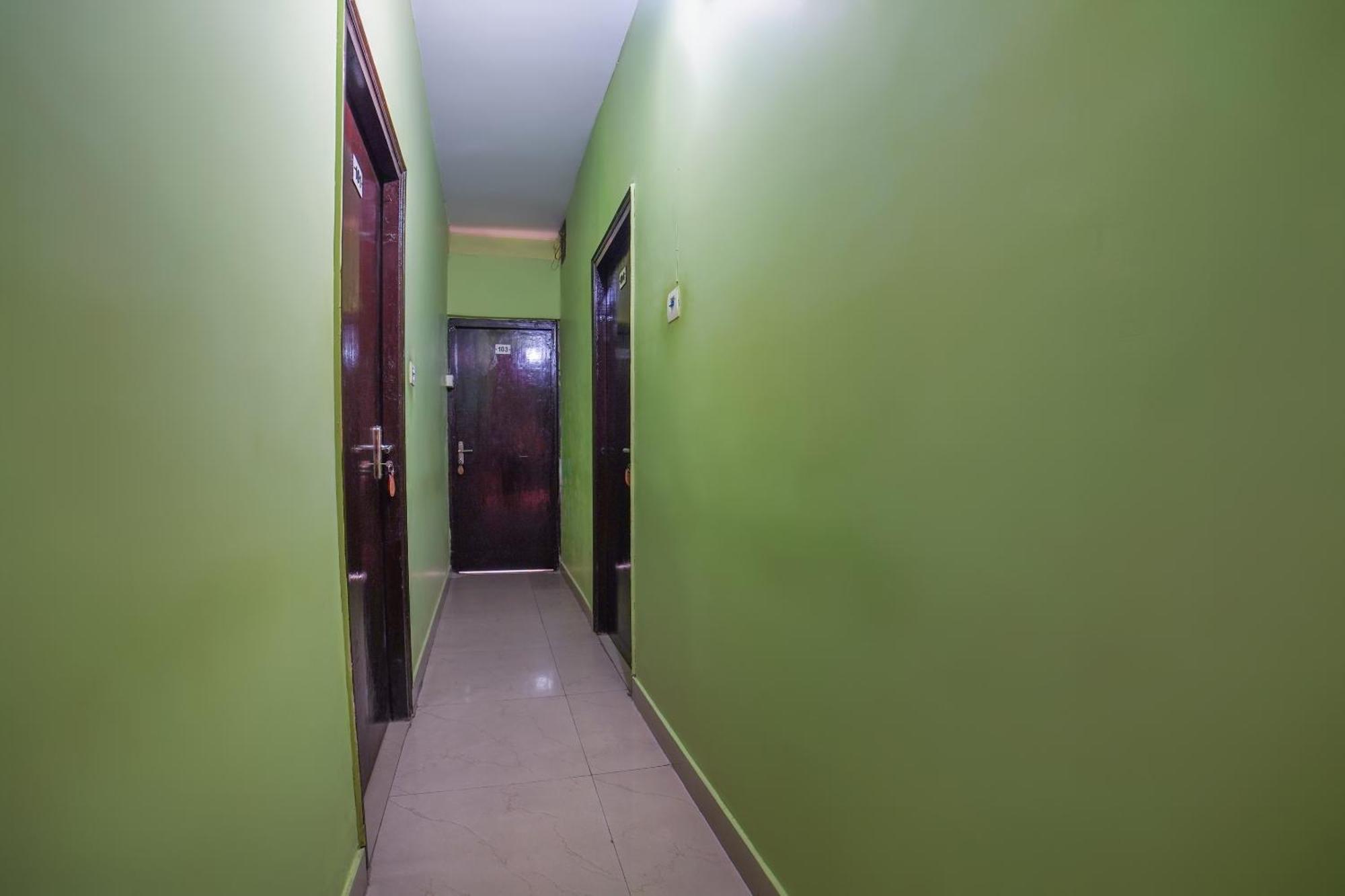 Spot On Komfort Guest House Rudrapur Kültér fotó
