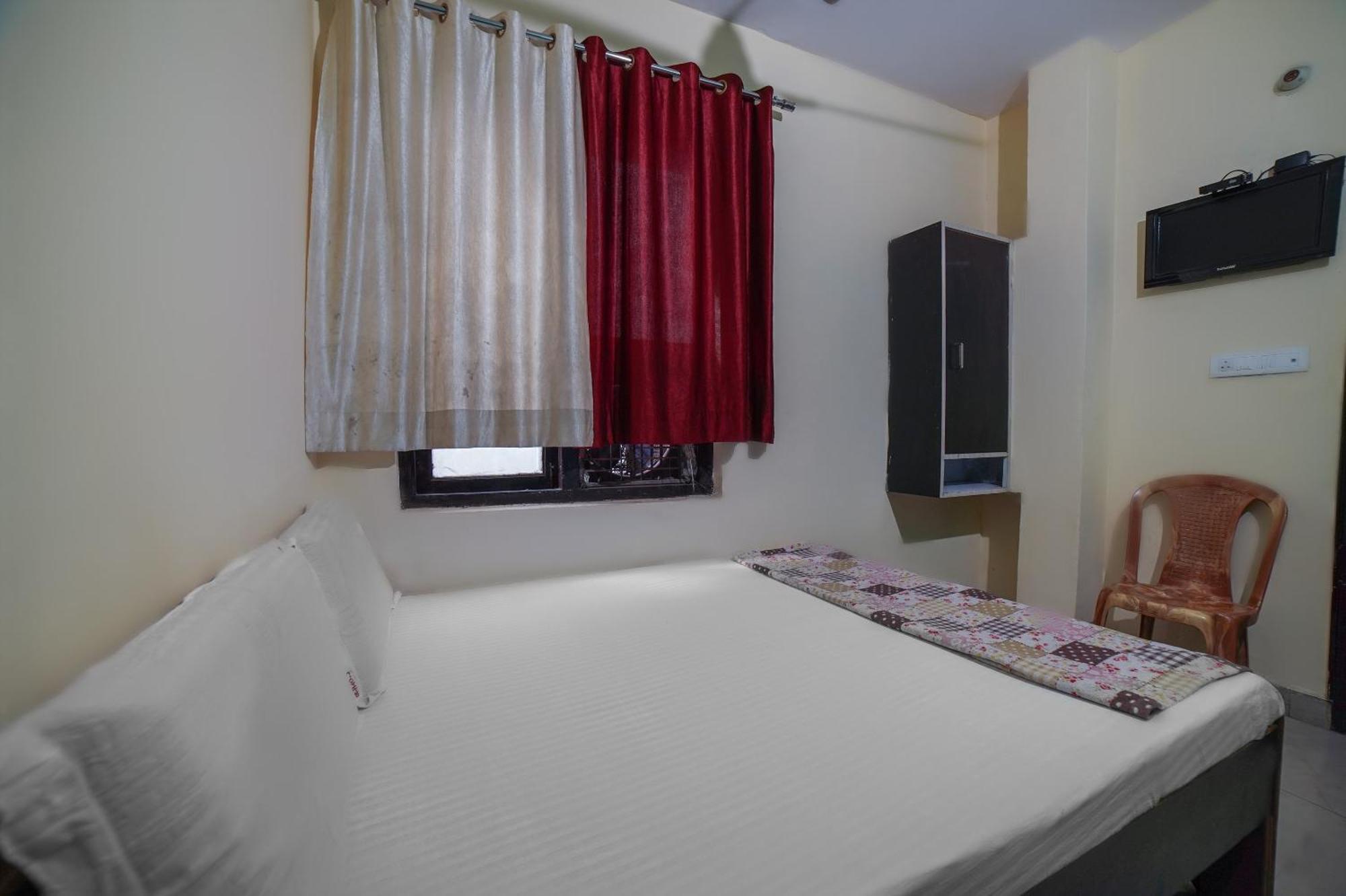 Spot On Komfort Guest House Rudrapur Kültér fotó