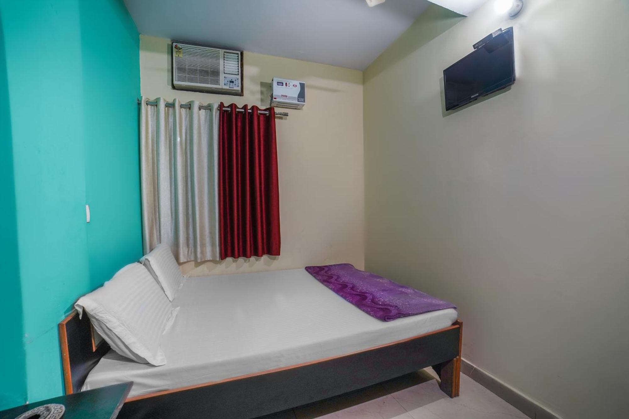 Spot On Komfort Guest House Rudrapur Kültér fotó