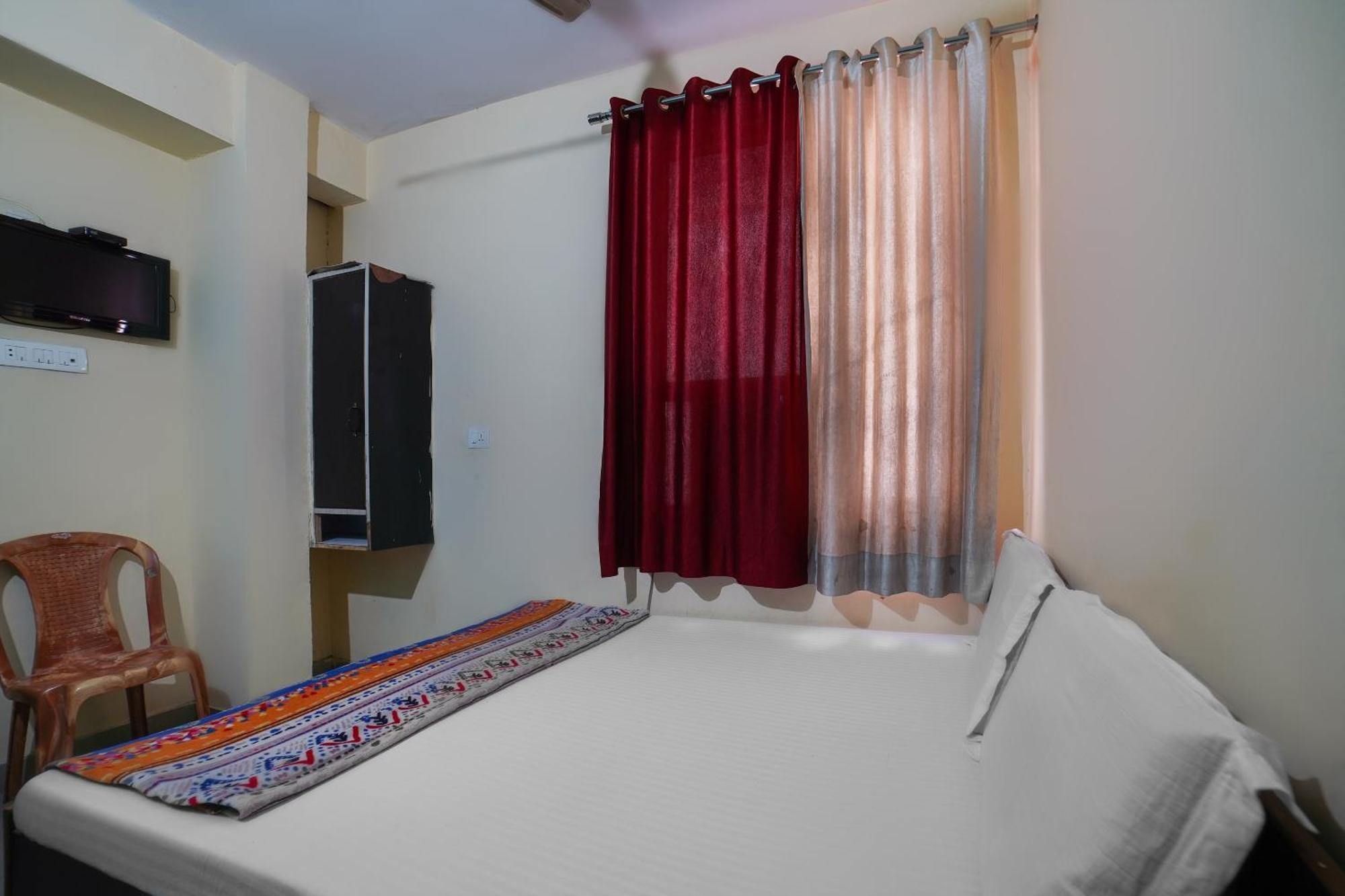 Spot On Komfort Guest House Rudrapur Kültér fotó