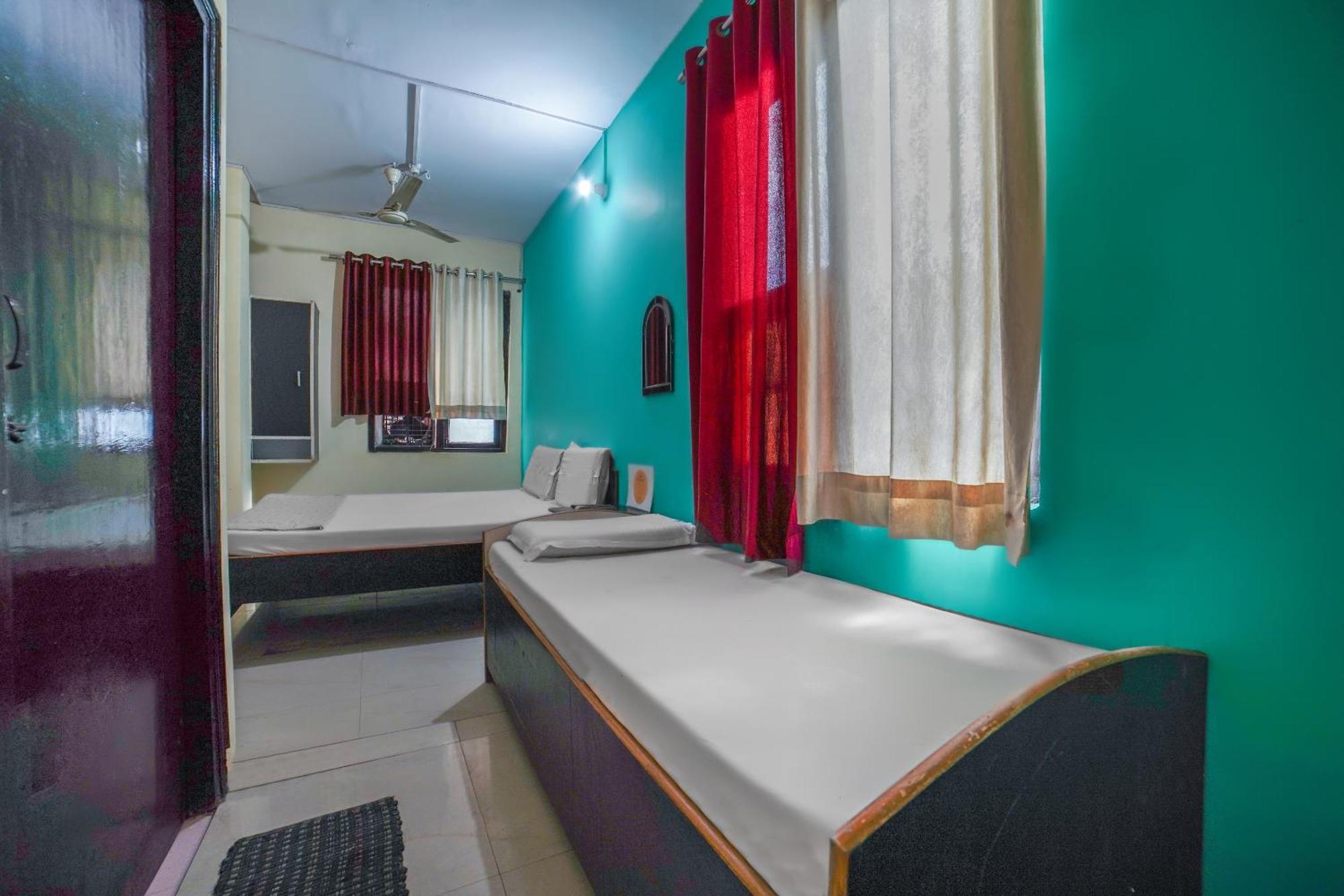 Spot On Komfort Guest House Rudrapur Kültér fotó